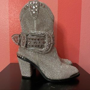 Dolls Kill size 5 rhinestone cowgirl boots